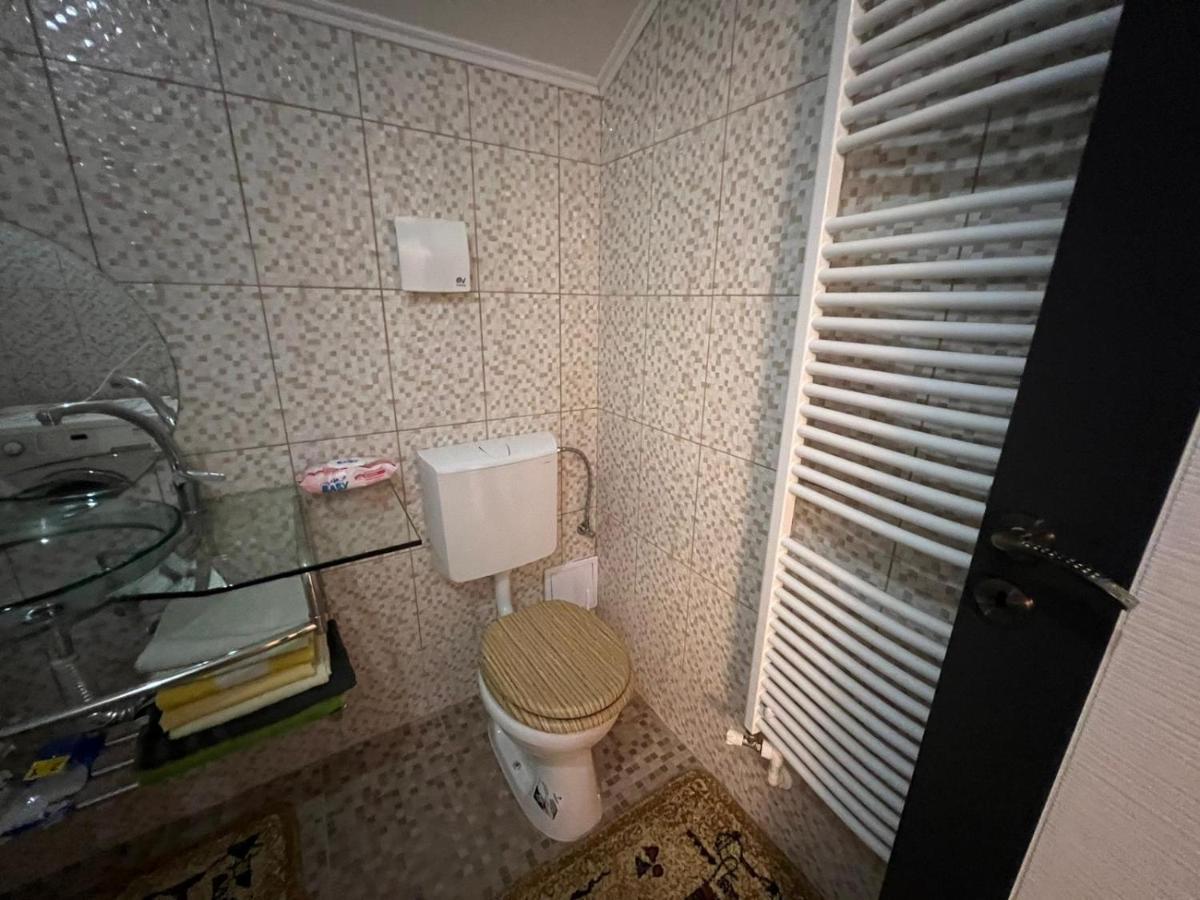 G&a Apartment Hunedoara